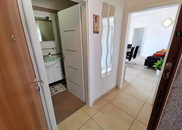 Appartamento By The Sea Dramalj, - 22500 *